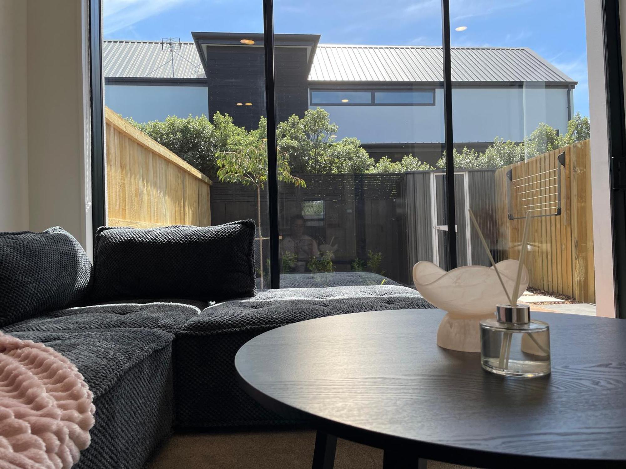 Luxury 2 Bedroom Townhouse Opposite Merivale Mall Christchurch Exterior photo