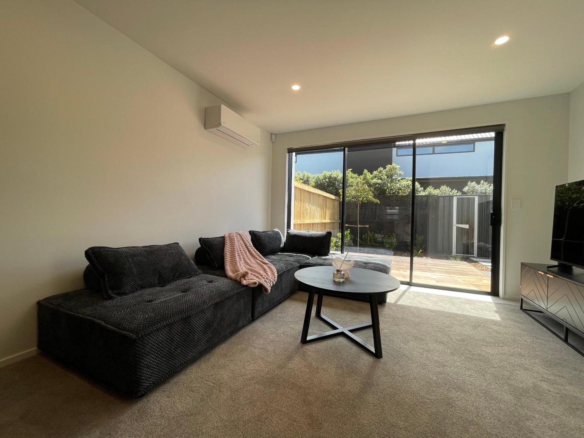 Luxury 2 Bedroom Townhouse Opposite Merivale Mall Christchurch Exterior photo